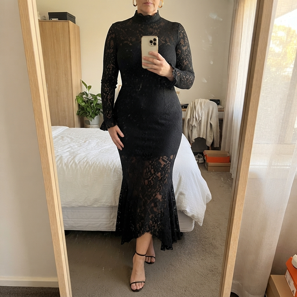 ELEGANT, COVERED AND TIMELESS